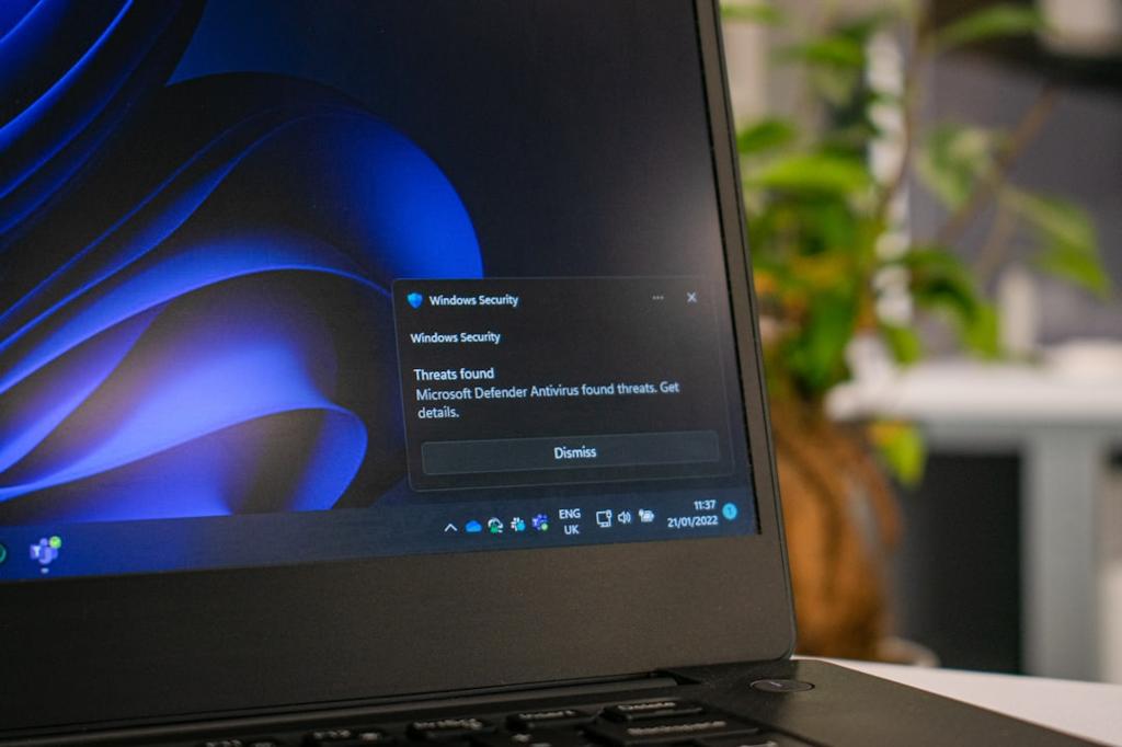 Mcafee Livesafe Antivirüs Ile Kimlik Avı Koruması: Bursa'Da Güvenli Alışveriş
